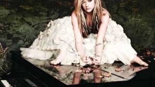 Avril Lavigne - Stop Standing There w/ Lyrics