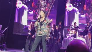 ANA GABRIEL *TU Y LAS NUVES*  ORACLE ARENA  NOV/10/2017(1)