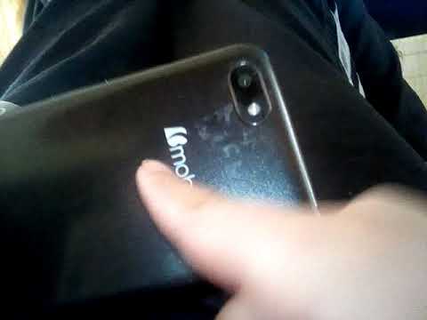 Jugando free fire en Bmobile ax925