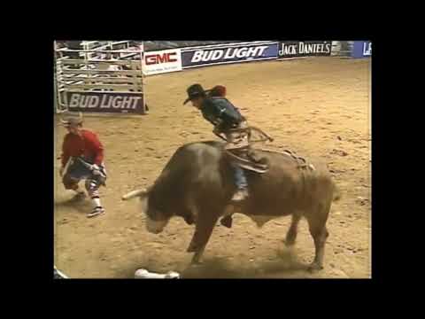 Troy Dunn vs Top Gun - 00 PBR Ft. Worth (87.5 pts)