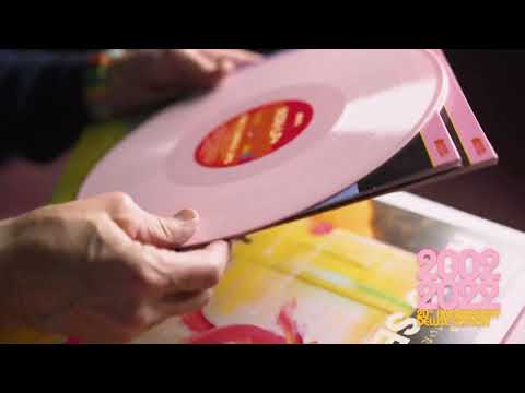 The Flaming Lips - Yoshimi Battles The Pink Robots 20th Anniversary Edition Vinyl Boxset Reveal