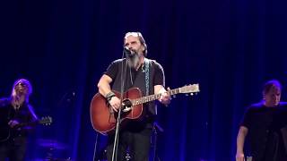 Steve Earle rap on being a romantic & at 4:50 "The Girl On The Mountain" (Nashville, 21 July 2017)