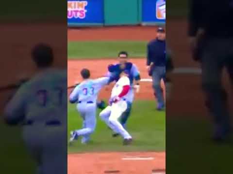 Coco Crisp COLD PHOTO FIGHT