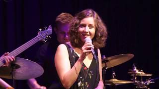 Joni Mitchell: Drycleaner from Des Moines