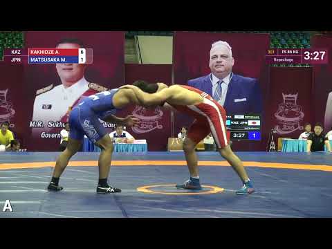 A. KAKHIDZE (KAZ) vs M. MATSUSAKA (JPN) Repechage FS 86 kg