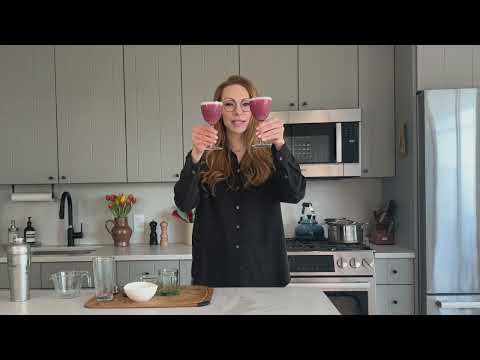 Pomegranate Vodka Gimlet🍸