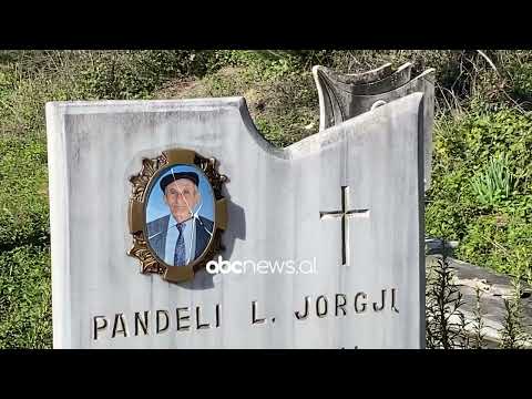 Përmet, dhunohen varrezat/ Thyhen 30 varre, policia nis hetimet