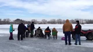 preview picture of video 'Ice Racing Crystal Lake 2015'