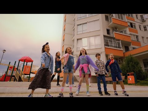 Lumea-i a ta - InTact-Art by Cristina Scarlat (Official Video)