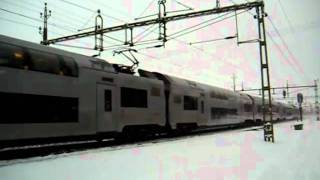 preview picture of video '[SJ] class X40 EMU passing ex. Moholm station between Töreboda and Skövde.'