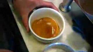 Download lagu Latte Art - How To Make A Heart By Sucking mp3