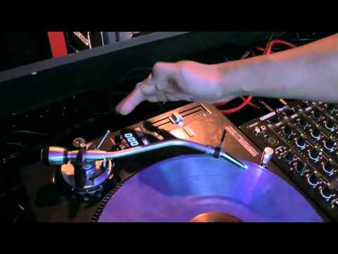 Reloop RP8000 Hybrid Turntable