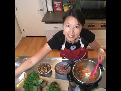 download lagu mp3 mp4 Mushroom And Watercress Soup, download lagu Mushroom And Watercress Soup gratis, unduh video klip Mushroom And Watercress Soup