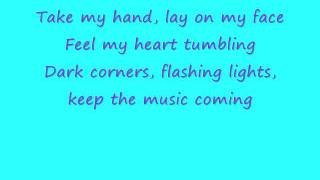 ♥ Ciara - Keep Dancin&#39; On Me [lyrics] ♥