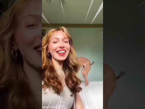 El baile de esta chica con su perro arrasó en TikTok.