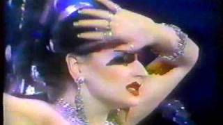 Alaska y Dinarama - Isis.