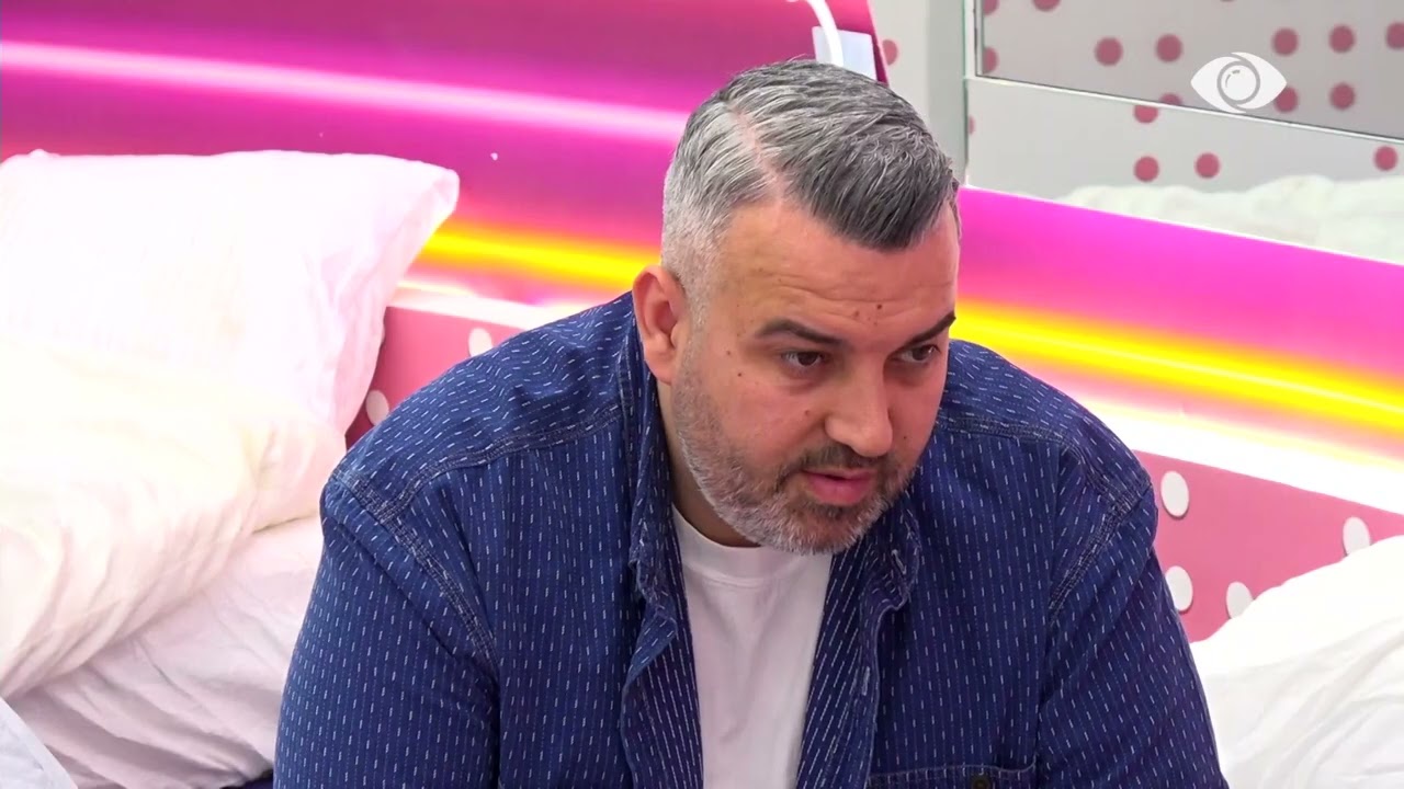 “Re brenda në dashuri, nuk ka problem”/ Rogerti i flet Mirit, banori i kthen shpinën