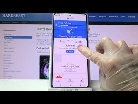 How to Clean Storage in MOTOROLA Edge 20 – Remove Temporary Files
