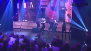 Break your heart right back ariana grande live