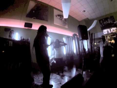 NEBBIOSA ÉSTE @ Griver Café