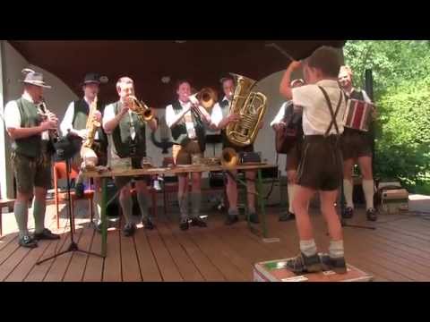 Nico dirigiert die Blechbuam aus St.Martin bei Lofer