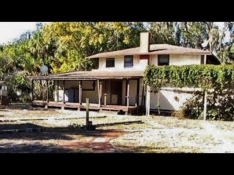100 yr old school building amazing and beautiful