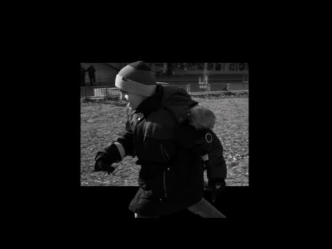 SLOW VILLAGE - KILENG A HÁZ (km. DOKTOR MONOTON)