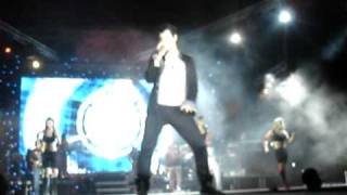 Sakis Rouvas - Ola giro sou girizoun LIVE @ Halkida 05/09/2009