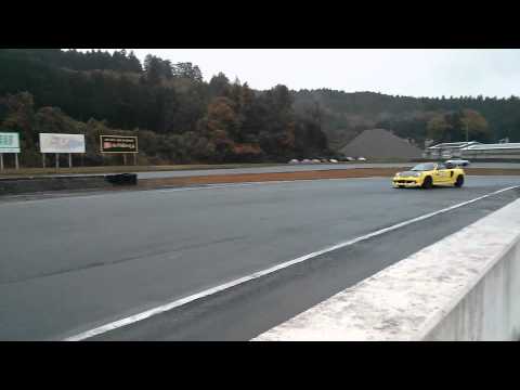 黄色のMR-S 2ZZターボ バックファイヤー