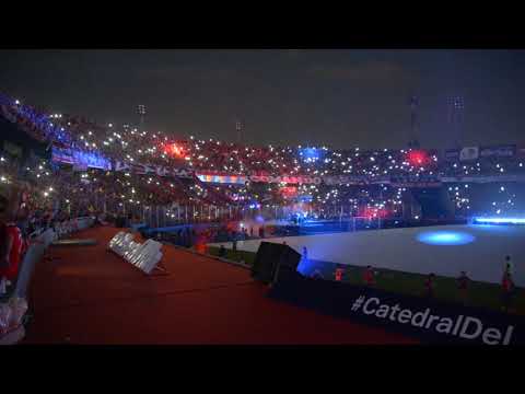 "Queremos dar la vuelta este año - Cerro Porteño" Barra: La Plaza y Comando • Club: Cerro Porteño