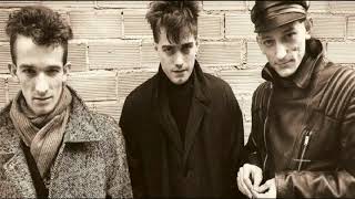 Radio Futura...Lluvia del porvenir..From album La camción de Juan Perro.1987.