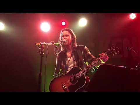 Thumbnail for MYLES KENNEDY LIVE - "Mars Hotel" by The Mayfield Four