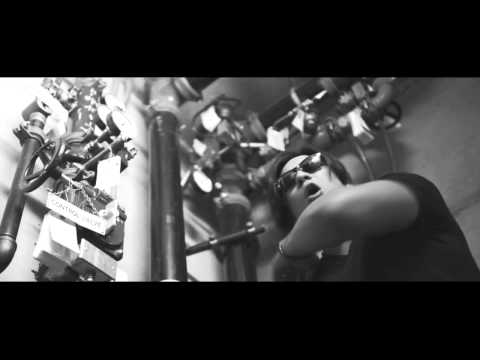 Splitbreed   Going For The Gold ft  Jonate Official Video