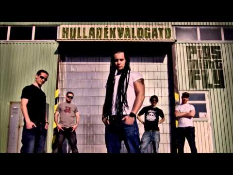 PiGS MiGHT FLY - 2/4 Deja Vu [EP Of The Year - 2011]