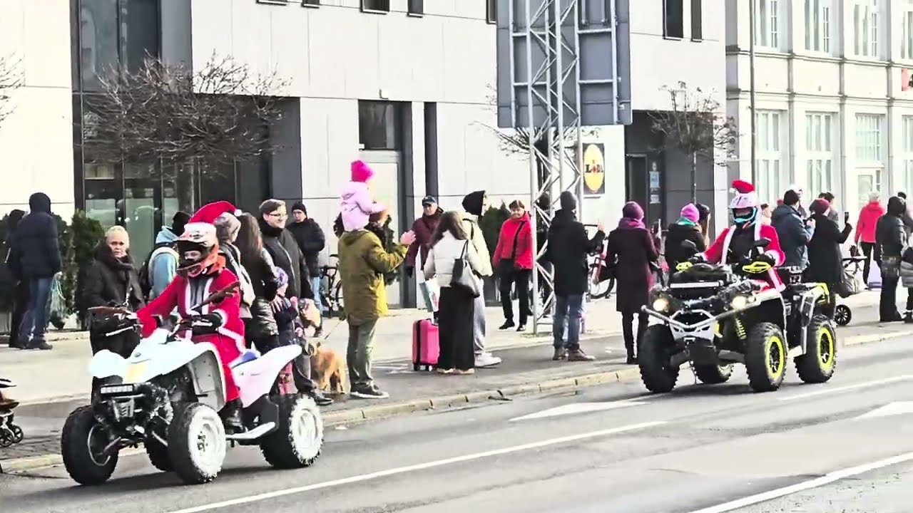 Mikołaje na motocyklach przejechali przez Oliwę