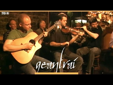Harry Bradley, Jesse Smith & John Blake - Tap Room Trio | Tigh Dolan, Luimneach | Geantraí  | TG4.