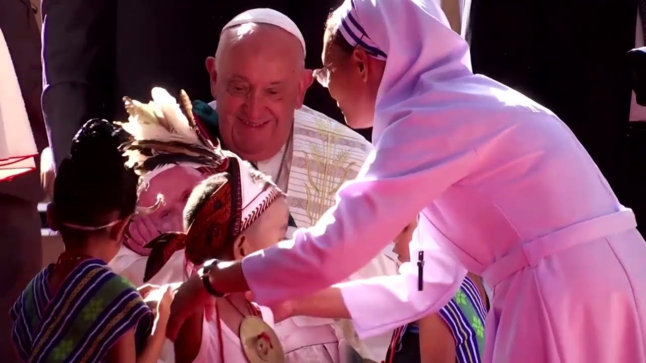 Pope Francis draws nearly half of East Timor population to open-air Mass | REUTERS