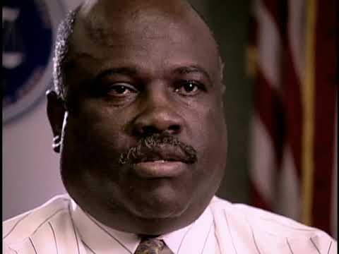 The FBI Files S02E14 - "Killer Abroad"