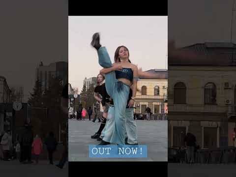 New dance cover💙 #shorts #lesserafim #antifragile #kpopinpublic #yunjin #chaewon  #sakura #kazuha