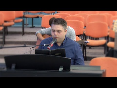 Cristi Pascaru - Doresc sa fie numai crini