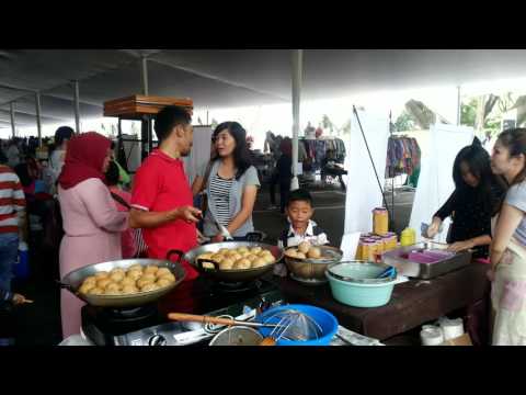 BaLaikota Bandung sambil belajar menggoreng Udang Baso Goreng Super Gede