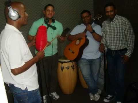 Los Tropiboy's  Promocional: "Me pides tanto"