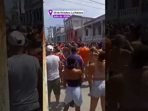 Protestas en La Habana al grito de "El pueblo unido jamás será vencido"