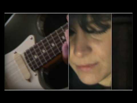 DIVORA di Elisa Monti - Kitsch feat. Micol Martinez