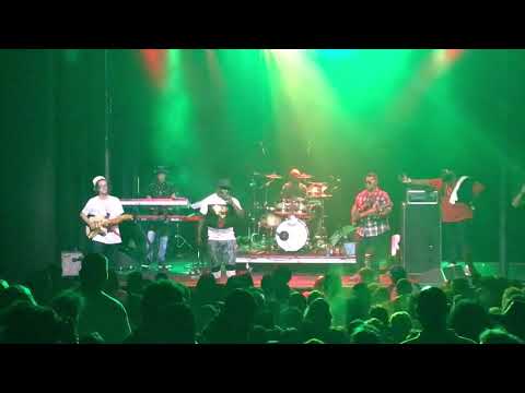 Barrington Levy -- Live Rock n Roll