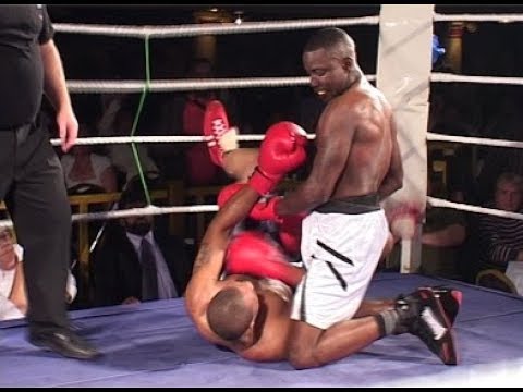 Classic Unlicenced Boxing - Rocky v Sniper - Bad Tempered Fight!