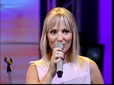 Bērziņu ģimene - WALKING ON SUNSHINE