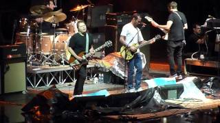 Ben Harper - Lay There &amp; Hate Me (live)