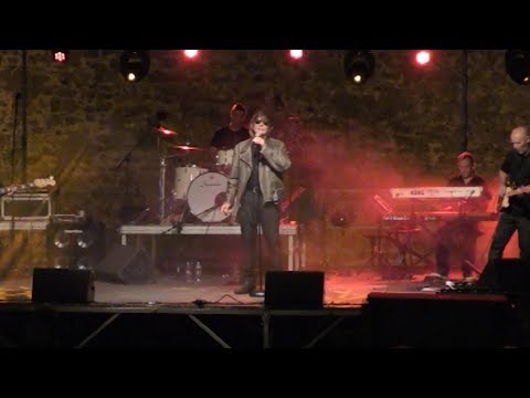 Johnny Vegas et Gabriel Mailly embrasent le public pour leur concert à Calvi