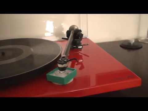 ViciAudio - Onzow Zerodust in action - The Perfect Stylus Cleaning System